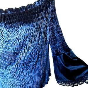PYRAMID COLLECTION 2X Tufted Royal Blue Velvet Sexy Renaissance Off Shoulder Top